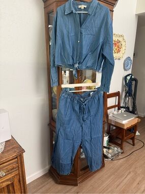 Casual Tie-Front Chambray Set - Blue